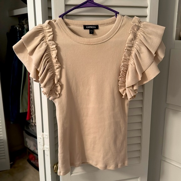 Ribbed flutter sleeve tee - Picture 1 of 1